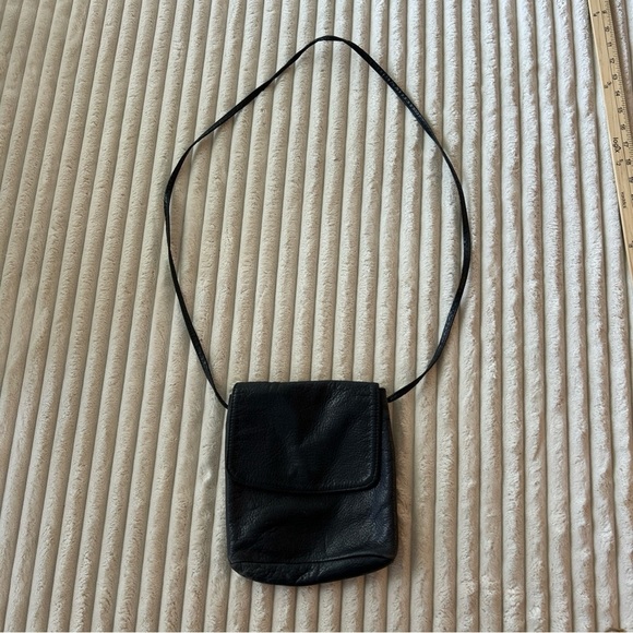Libaire USA Made Vintage Pebble Black Leather Crossbody Bag Small - Picture 5 of 11
